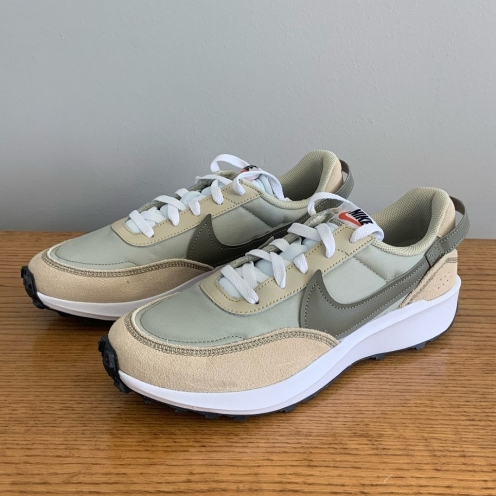 Nike Waffle Debut